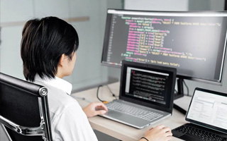钦州 api php源码,下载的php源码怎么运行呢？